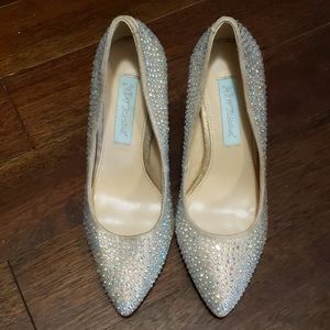Betsey Johnson Shine Pumps